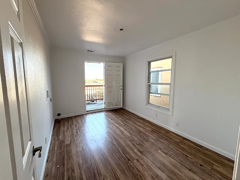 462 Milton Ave #462 — Photo 6