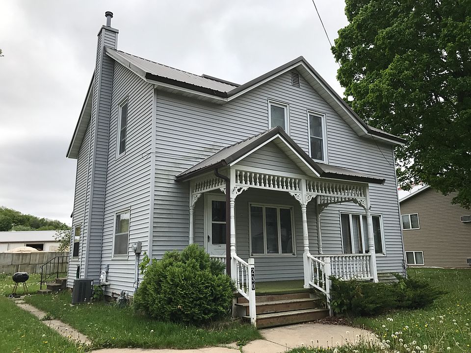 230 East 13th St, St Charles