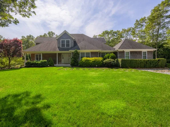 5 Bayberry Rd, Quogue, NY 11959