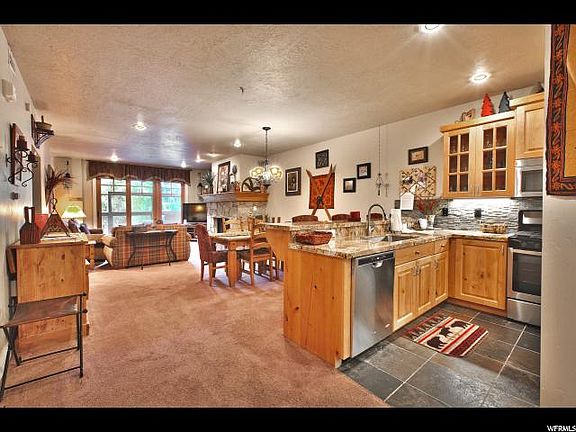4th image of 1000 Park Ave #C104