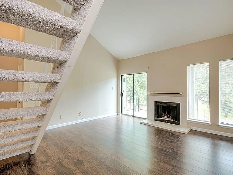 10811 Richmond Ave #19 — Photo 4