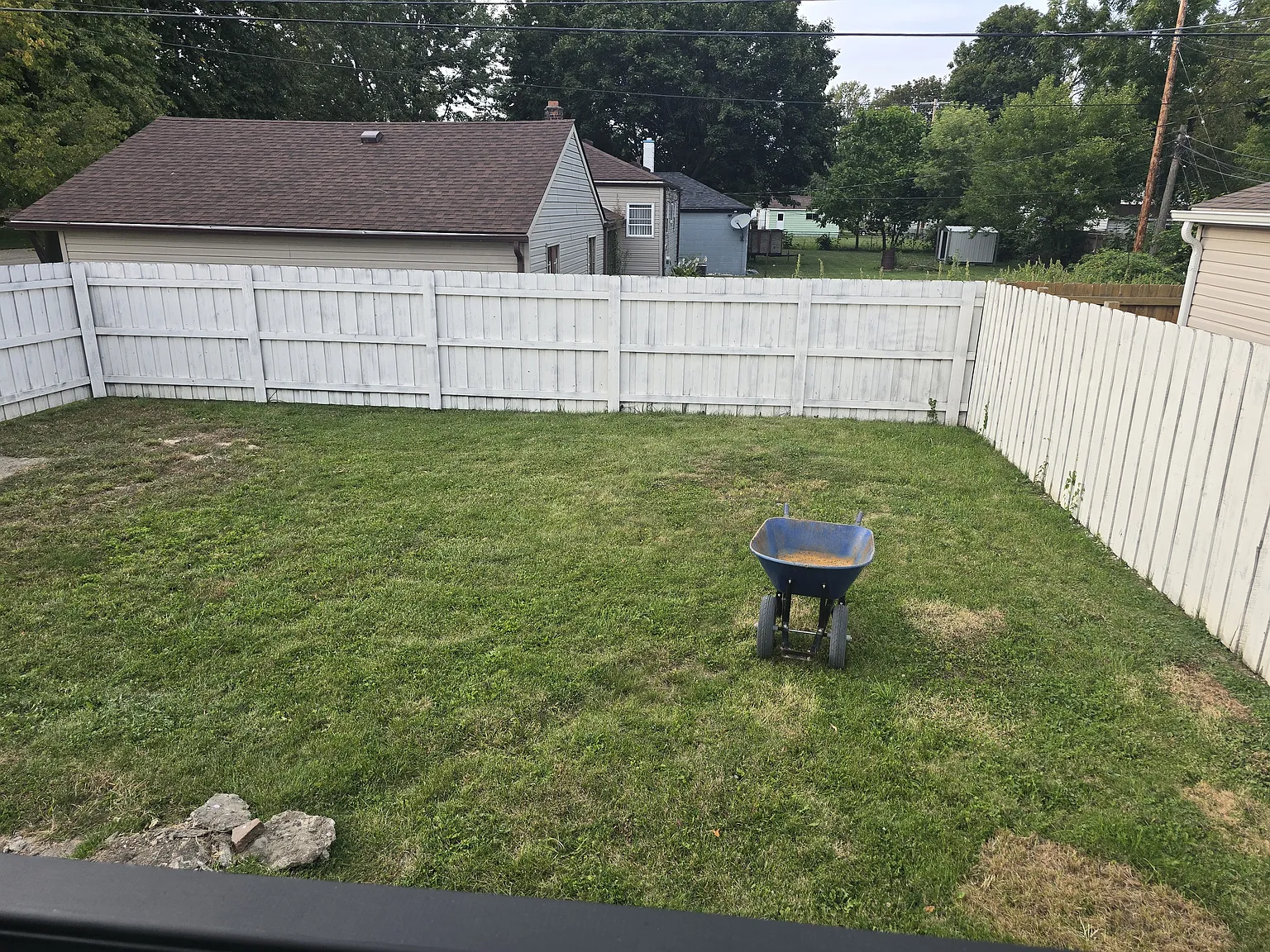 5 bed, 1756 sqft, $1,800 — Photo 3