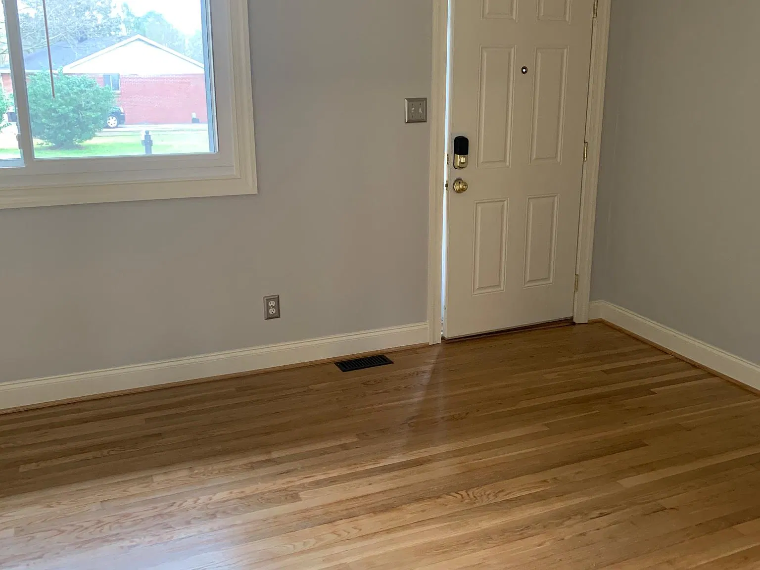 3 bed, 973 sqft, $1,695 — Photo 4