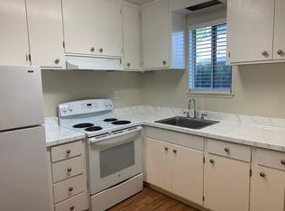 15 Baldwin Ct #B, Walnut Creek, CA 94597