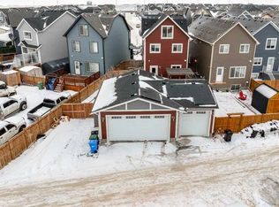 98 E Magnolia Sq SE, Calgary, AB T3M2W4