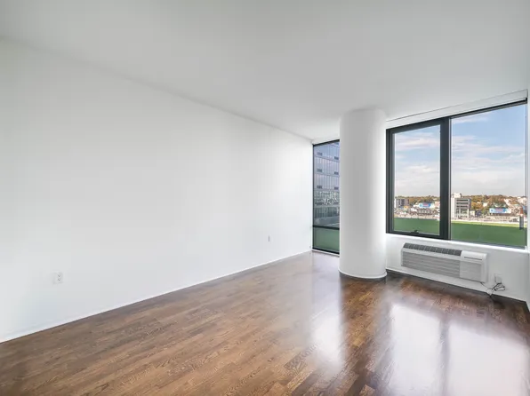 2030 Hudson Street image 258 of 284