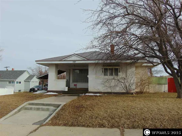 537 9th St, Evanston, WY 82930