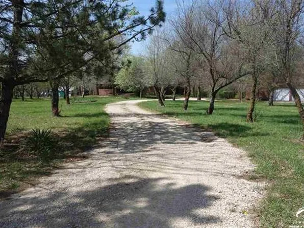 458 N 1500th Rd, Lawrence, KS 66049