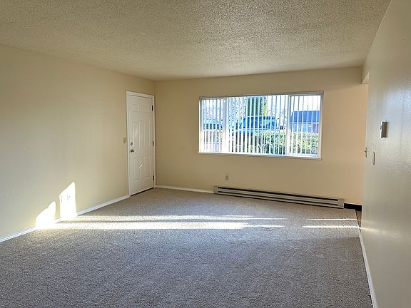 5th image of 380 E Clarendon St #380