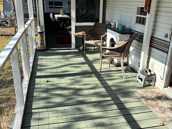 3rd image of 160 Antilles Dr