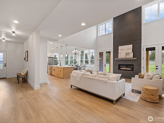 5th image of 11903 Seattle Hill Road #A