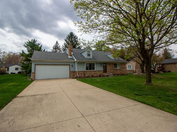 40317 Ladene Ln, Novi, MI 48375