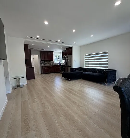 8561 Kyle St — Photo 7