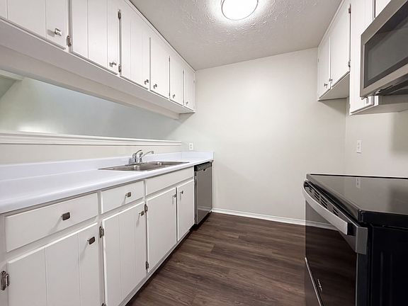 2nd image of 535 Amquiwood Ct
