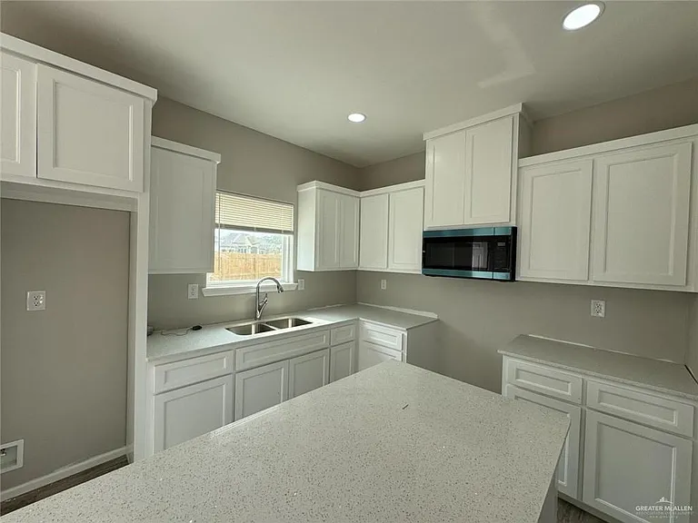 1200 W Sucre Dr #2 — Photo 3