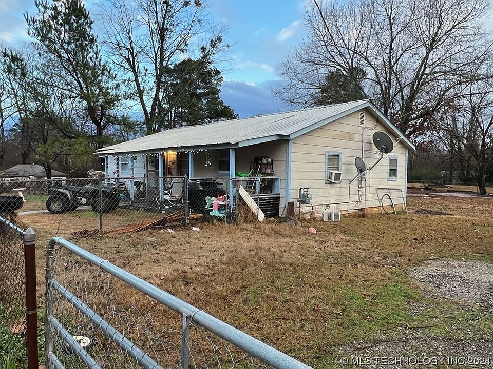 2nd image of 612 SE 5th St