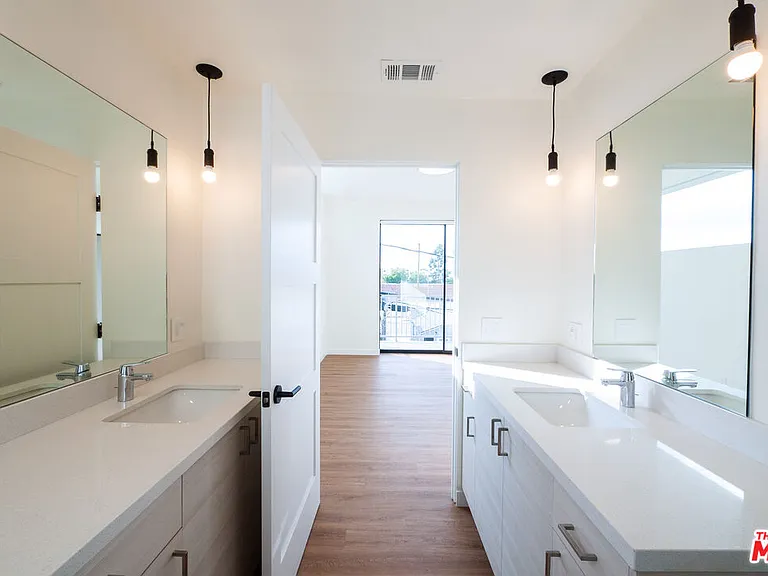 747 Lillian Way #8 — Photo 15