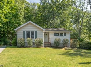 103 Silver Fox Trl, Stockholm, NJ 07460