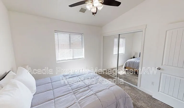 561 N 10th Pl #103 — Photo 22