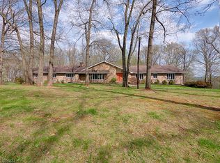 48 Perryville Rd, Pittstown, NJ 08867