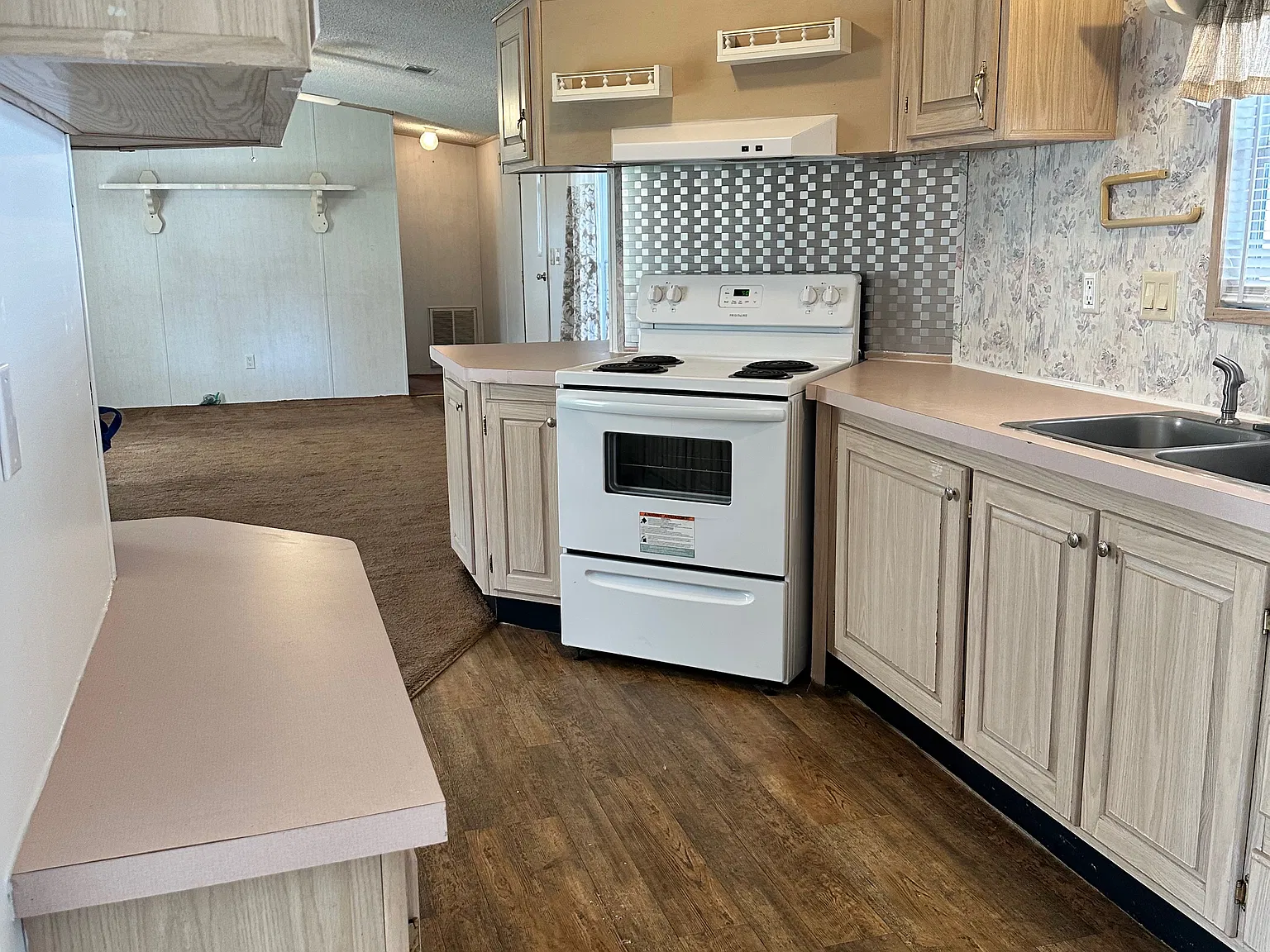 2 bed, 924 sqft, $1,400 — Photo 3