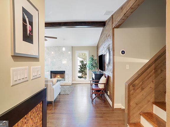 3rd image of 1616 Northlake Springs Ct