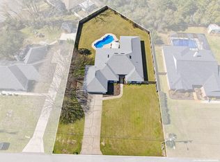 210 Wynnehaven Beach Rd, Mary Esther, FL 32569