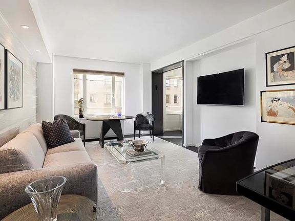 2nd image of 880 5th Ave APT 6G
