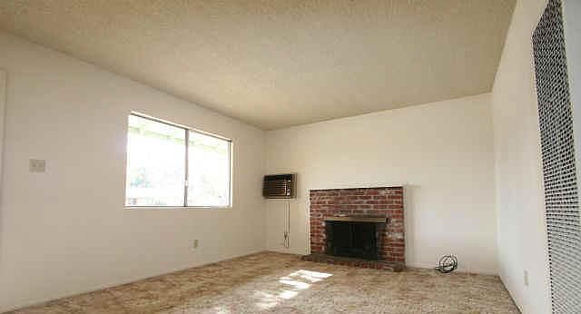 2nd image of 209 W Roseburg Ave