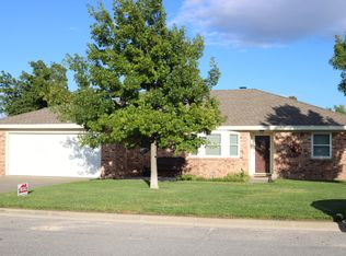 2009 Utah St, Perryton, TX 79070