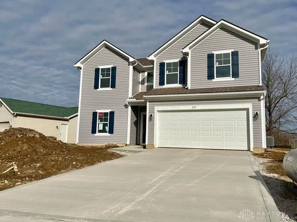 212 Overlook Ct, South Charleston, OH 45368