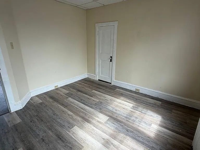 232 Wunder St — Photo 16
