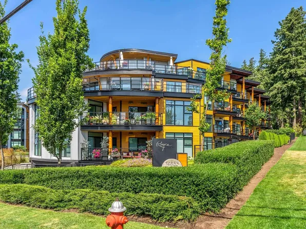 14855 Thrift Ave #516, White Rock, BC V4B 2J6