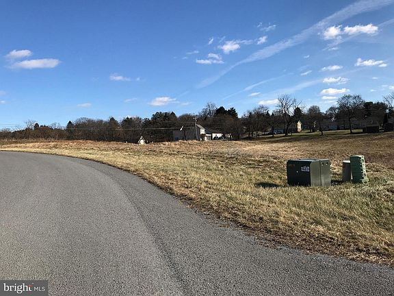 2nd image of 2923 Lawyer Rd