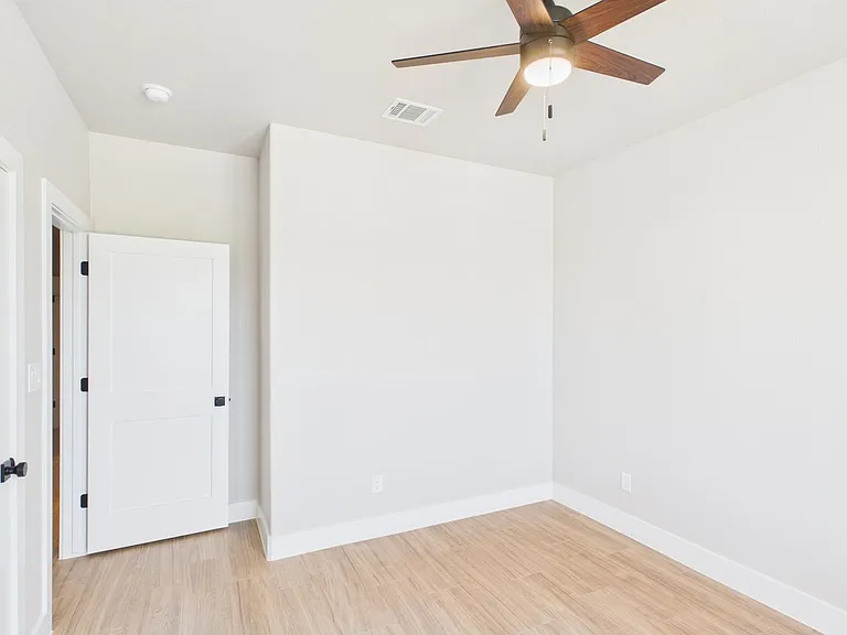 110 Parlin Ln — Photo 18