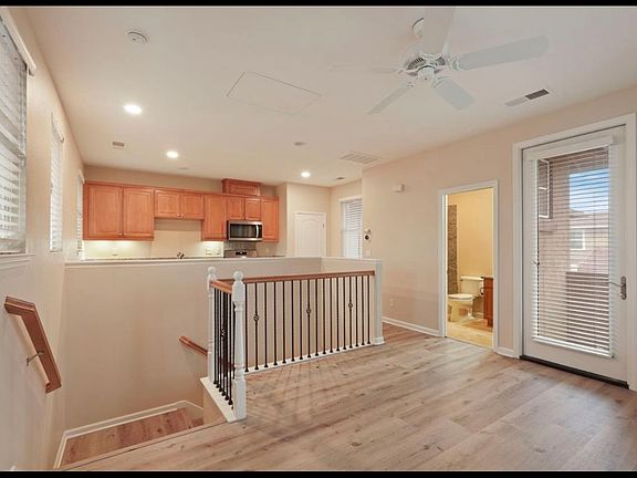 5th image of 149 N Hancock Park Dr