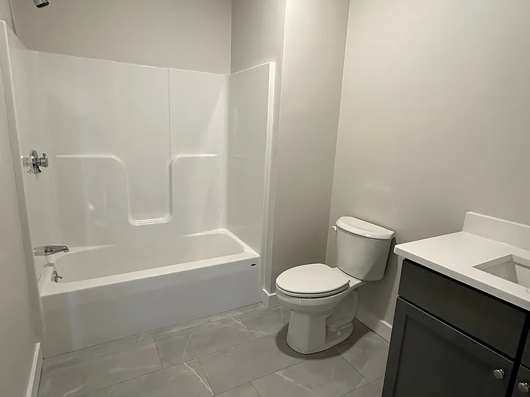 13 Main St #1 — Photo 14