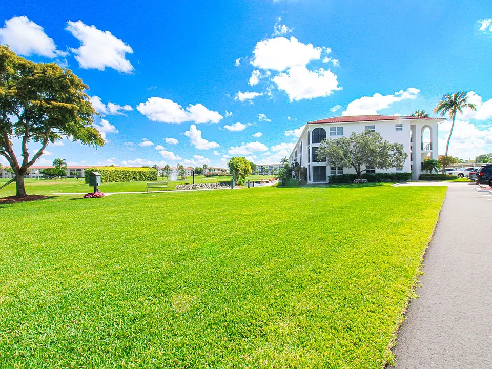 41 High Point Cir S #303