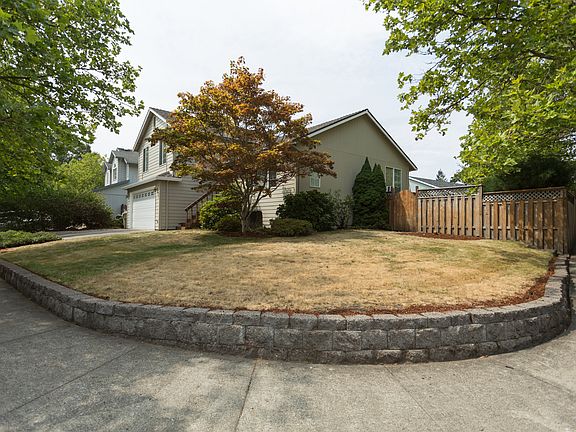 2nd image of 5667 SE Pine St