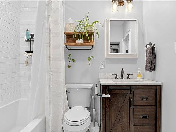 4th image of 181 South St APT 1
