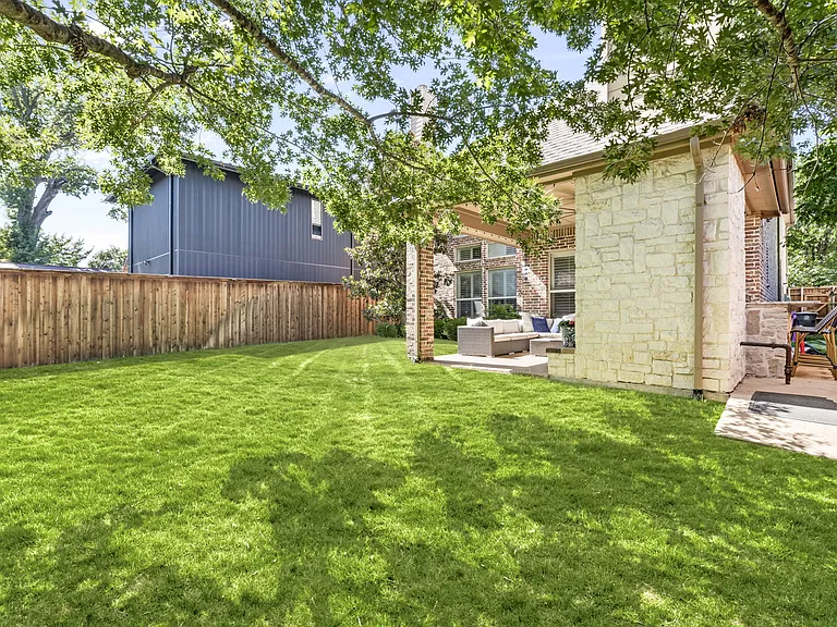 5820 Prospect Ave — Photo 37