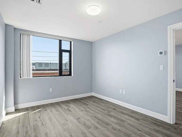 632 Centre St #305 — Photo 7