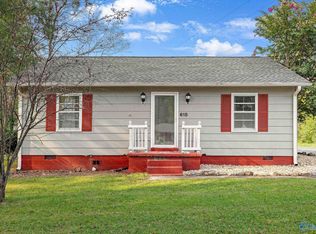 615 Curry St NW, Hartselle, AL 35640
