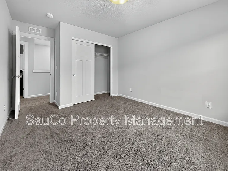 3909 SE Zircon Ln — Photo 17