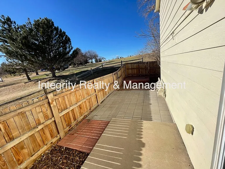 7777 S Steele St — Photo 7