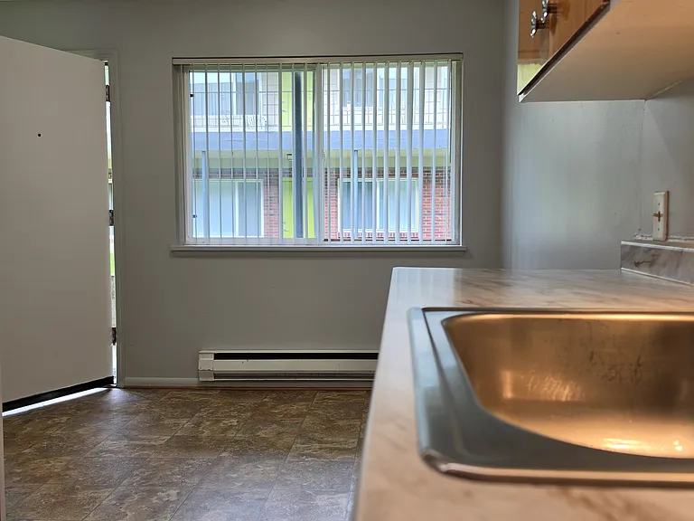4028 California Ave SW #11 — Photo 7
