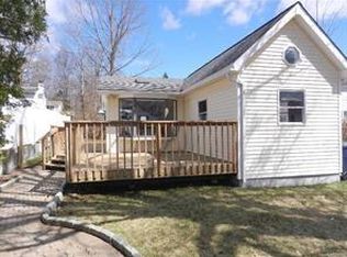 225 Oak Rd W, Mahopac, NY 10541