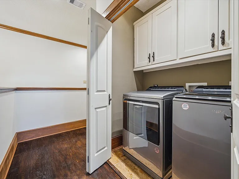 3614 Lancashire Ln — Photo 42