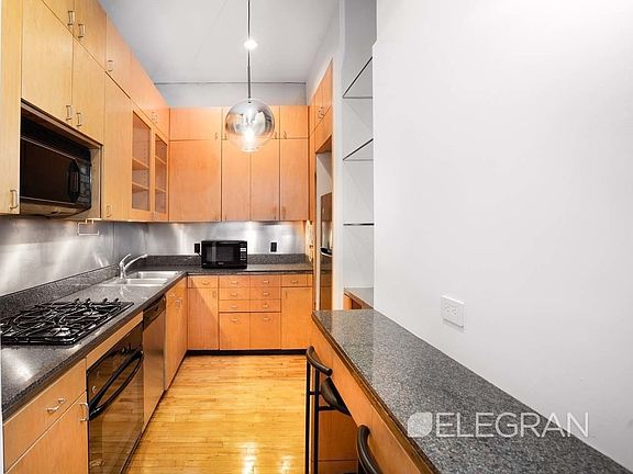 4th image of 244 E 60th St APT 3C