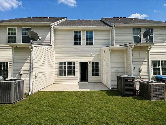 3rd image of 168 Brookview Dr